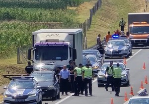 Saobraćajna nesreća na autoputu: Poginuo policajac