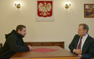 Tusk: Powtórki z powodzi z 2010 roku nie będzie. Kaczyński straszy ludzi (WIDEO)