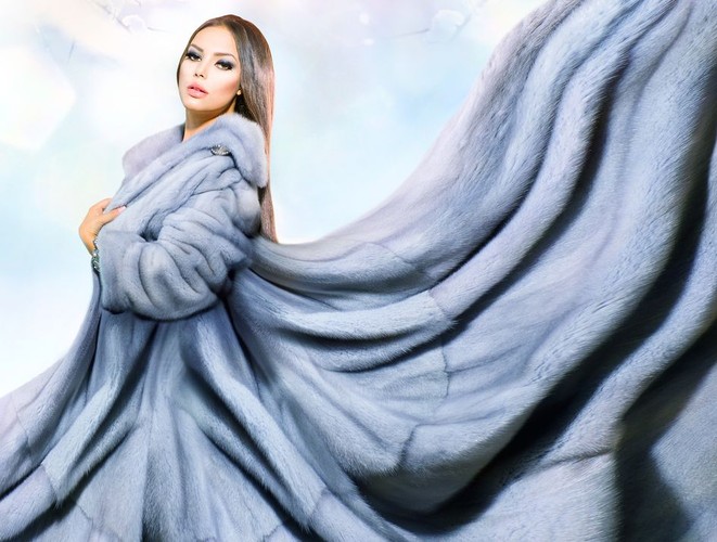 Polska zajmuje drugie miejsce w Europie pod względem produkcji i eksportu skór ze zwierząt futerkowych. Na naszym kontynencie wyprzedza nas tylko Dania. W Polsce działa około 750 ferm utrzymujących się produkcji skór ze zwierząt futerkowych. Rocznie produkują one 10 mln skór z norek, 250 tys. skór z lisów i 50 tys. skór z jenotów. Niemal 100 proc. tej produkcji trafia na eksport. Dzięki sprzedaży zagranicznej polscy producenci zarabiają około 400 mln euro rocznie.