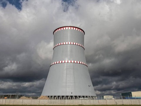 Elektrownia atomowa w Ostrowcu. Znajduje si dwa razy 