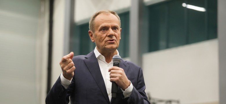 Tusk wraca do sprawy "dziadka z Wehrmachtu": Wyobrażacie sobie Kurskiego z rogami i "Für Deutschland"?