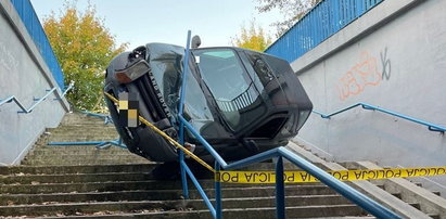 Wypadek w Olkuszu. Jak ten samochód tam się znalazł? Tłumaczenie kierującej zaskakuje