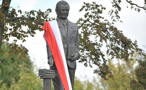 Pomnik Lecha Kaczyńskiego w Siedlcach