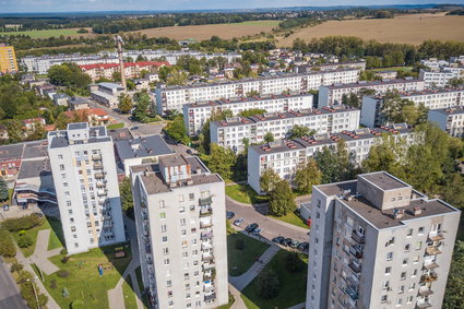 Dobra koniunktura na rynkach nieruchomości się utrzymuje. Ale w niektórych segmentach wpływ pandemii może być opóźniony