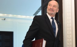 Rzeczniczka rosyjskiego MSZ odpowiada Macierewiczowi: Czy jest coś, za co nie jesteśmy winni?