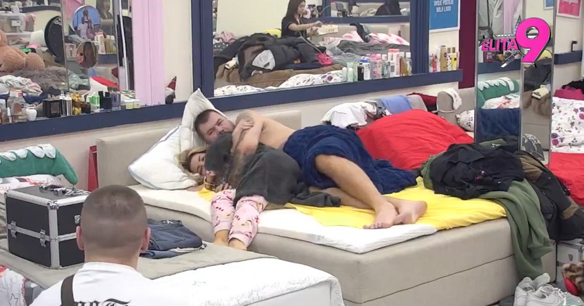 Janjuš i Aneli završili u krevetu, bukte strasti u Eliti 9