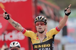 Vuelta a Espana. Roglic wygrał 8. etap, Kuss nowym liderem