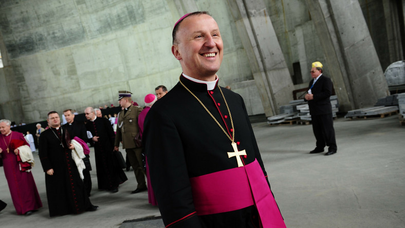 Uśmiechnięty biskup. Kim jest Marek Solarczyk nowy biskup Radomia?