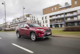 Toyota RAV4 2.5 Hybrid FWD – odpowiedni zapas mocy | TEST