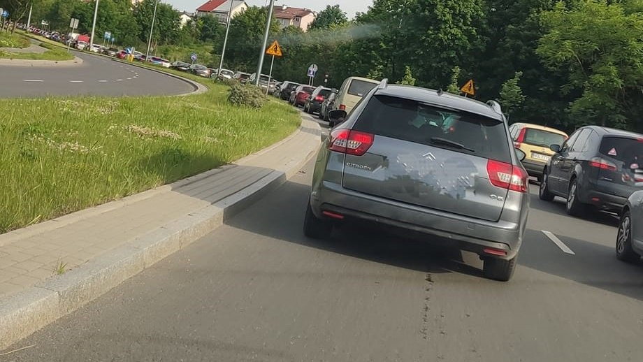 Zmiany na ważnym skrzyżowaniu sparaliżowały południowe osiedla Olsztyna