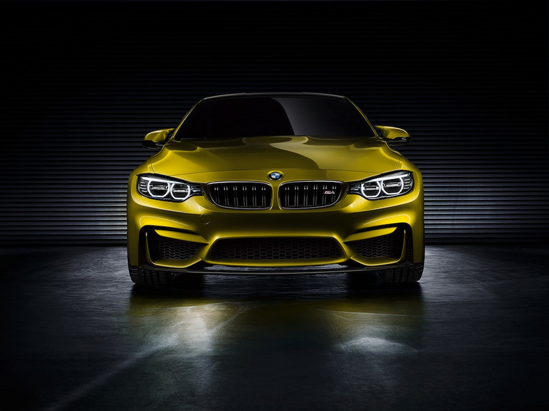 BMW M4 z przodu