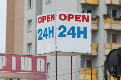 Kolejne miasto zakazuje sprzedaży alkoholu w nocy