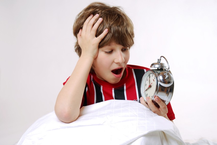 Naučite ih da se sami bude uz pomoć budilnika, neka to bude njihova odgovornost