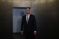 Mąż Kamali Harris zwiedził Fabrykę Schindlera w Krakowie