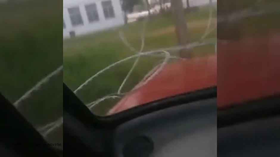 Filip je u Prihvatni centar upao automobilom