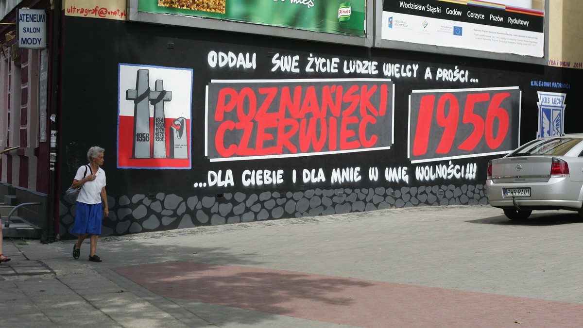 Murale stały się w ostatnich latach popularną formą upamiętniania ważnych wydarzeń historycznych. Wielkoformatowe grafiki na ścianach budynków pojawiły się m. in. w Łodzi i Poznaniu. Konkurs na mural upamiętniający Czerwiec’76 w Radomiu ogłosił też prezydent tego miasta.