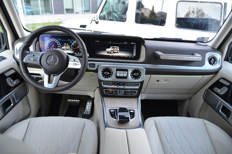 Mercedes G 500