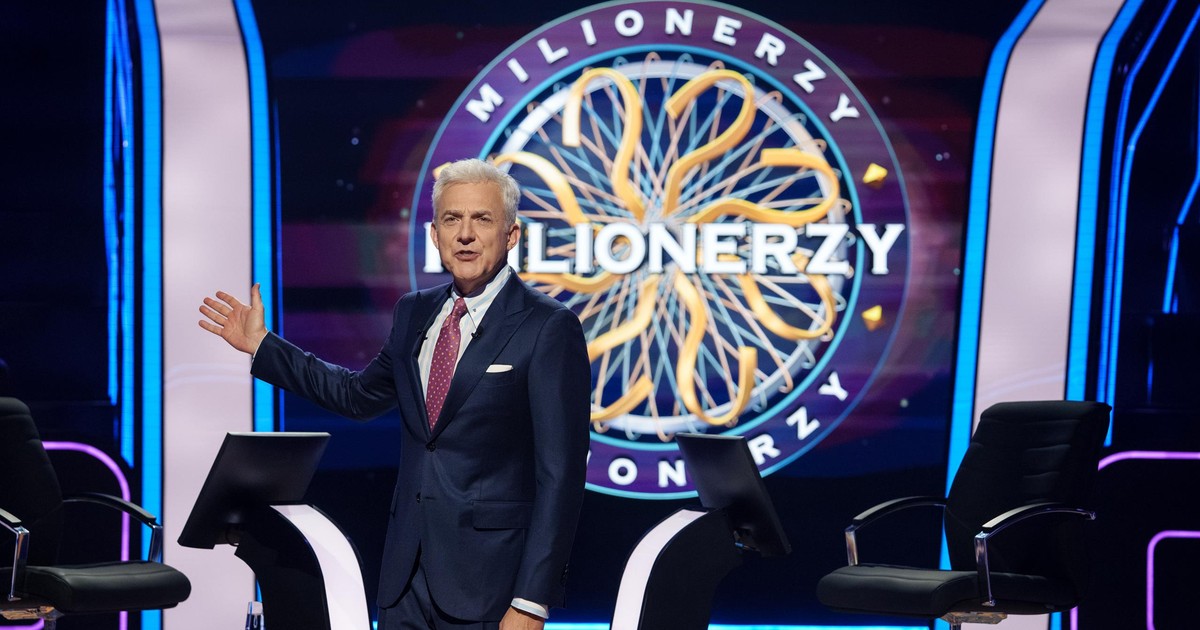 Nazwa słynnego teleturnieju zobowiązuje. Ile zarabia Hubert Urbański?