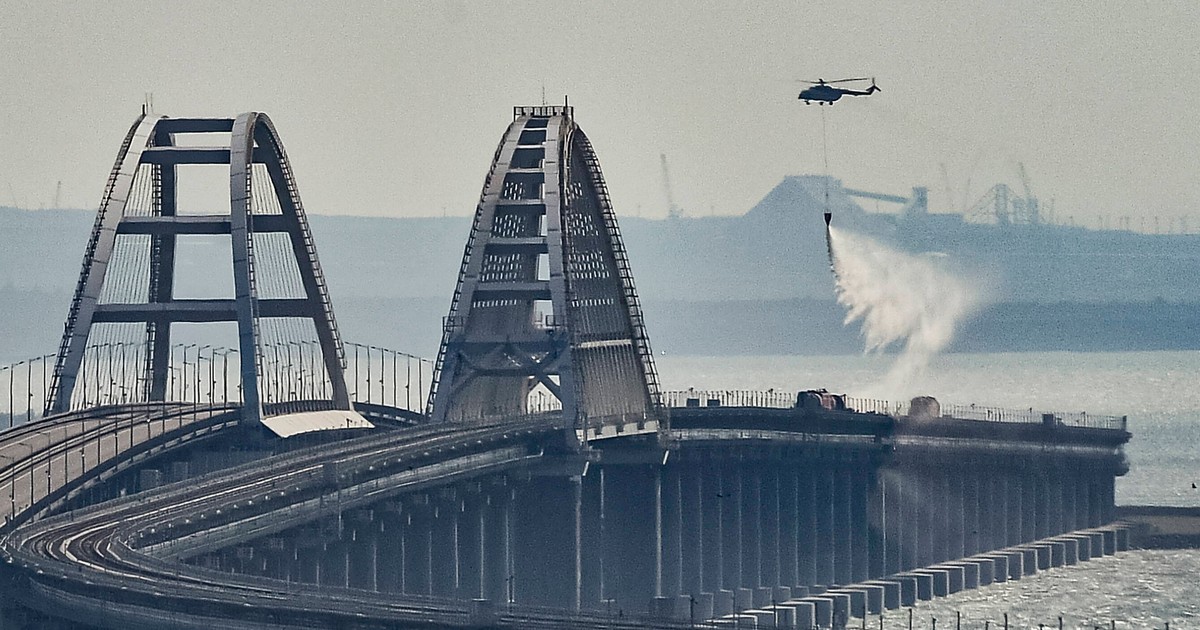 Seria eksplozji wstrząsnęła Krymem. Rosjanie zamknęli najważniejszy most