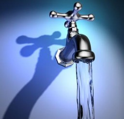 25 lat samorządności: Od rewolucji do ciepłej wody w kranie