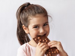 To nie musi być walka z wiatrakami: Sposoby na to, by pokonać uzależnienie dziecka od cukru