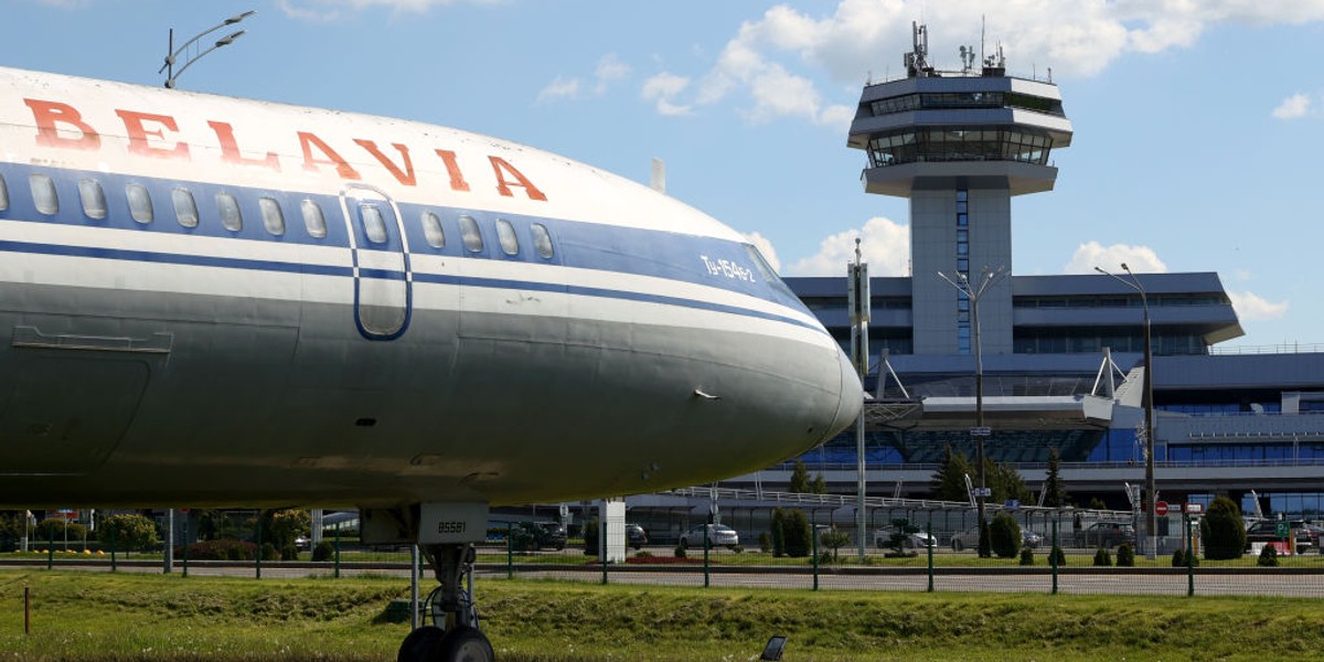 Bazą linii lotniczych Belavia jest lotnisko w Mińsku, stolicy Białorusi. 