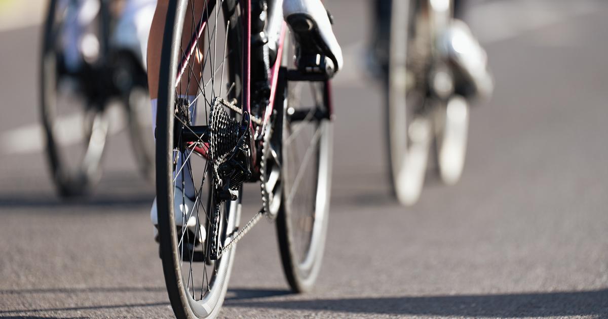  Awantura na drodze dla rowerów w centrum Warszawy. Kolarz myślał, że zawsze ma pierwszeństwo