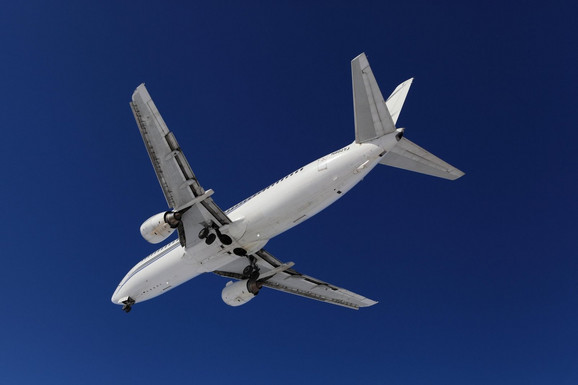 UMRO JOŠ JEDAN UZBUNJIVAČ U SLUČAJU "BOINGA" Upozoravao je na propuste u bezbednosti UKLETOG AVIONA "737 MAKS"