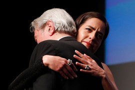 Bukti RAT ZA NASLEDSTVO u porodici slavnog glumca: BRAT TUŽI SESTRU, ona LAŽIRALA medicinske izveštaje da se DOČEPA MILIONA? "Moj otac nije bio sposoban da sastavi testament"