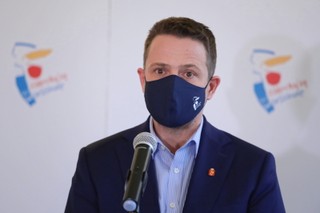 Trzaskowski: Rząd próbuje pozbawić kobiety ich praw, dlatego są na ulicach. Naszym obowiązkiem jest być razem z nimi