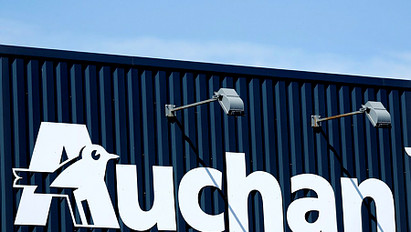 Jó hír: emelik az Auchan-dolgozók bérét