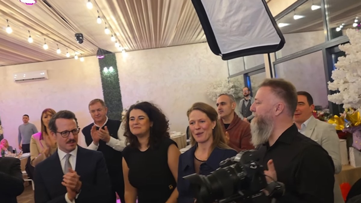 Otac Peđa na slavlju