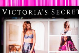 Victoria's Secret zostało sprzedane. Wieloletni CEO firmy i twórca jej potęgi odchodzi ze stanowiska