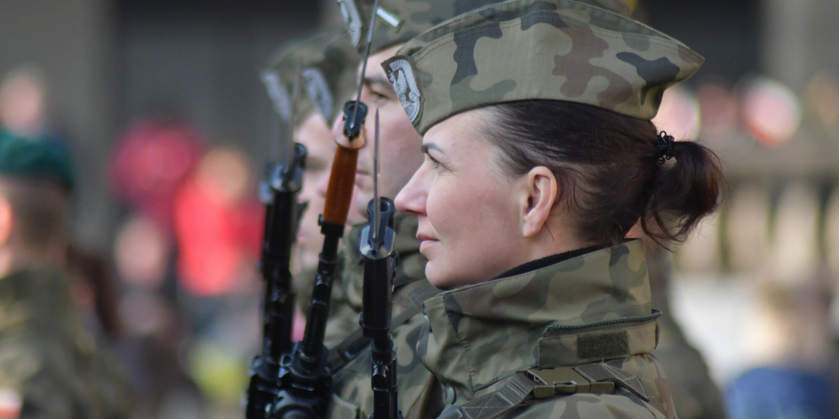 Kobiety służą w wojsku, bo chcą. Na obowiązkową kwalifikację wzywane są tylko te, które mają zawody potrzebne armii