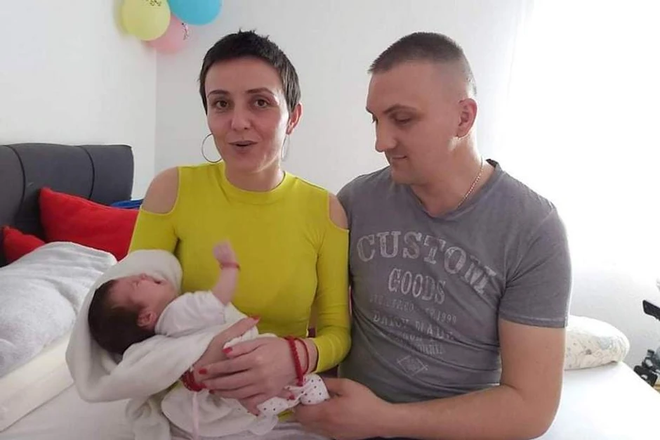 Dragana i Saša sa svojom ćerkom