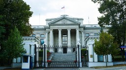 ambasada rosji ostrzega przed polską. podróże tylko w razie konieczności