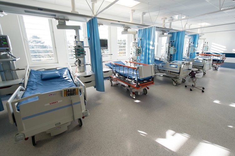 NOWY BLOK OPERACYJNY W WOJSKOWYM SZPITALU