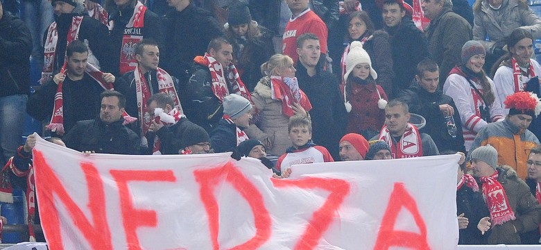 Kibice nie zmienili zdania o grze polskich piłkarzy. ZDJĘCIA