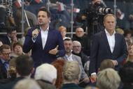 Donald Tusk i Rafał Trzaskowski podczas spotkania z mieszkańcami Białej Podlaskiej w ramach akcji #TuJestPrzyszłość, 17 kwietnia 2023 r