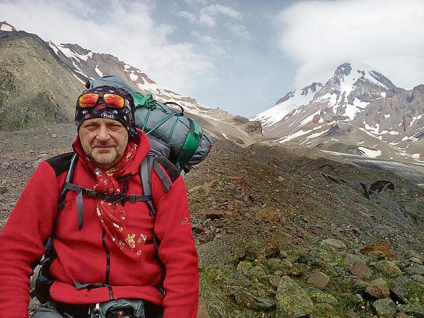 Predrag nekako uspe da savlada uspone, sneg i vetar, ali ne i pronalaženje sponzora