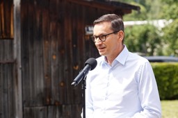 Premier: Raport o polskich stratach wojennych tłumaczony na kilka języków