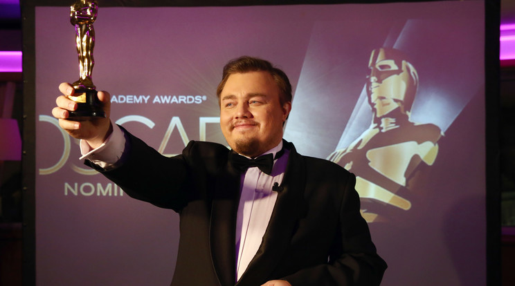 Roman Burtsev, DiCaprio hasonmása is átvette a szobrocska hasonmását /Fotó: Northfoto
