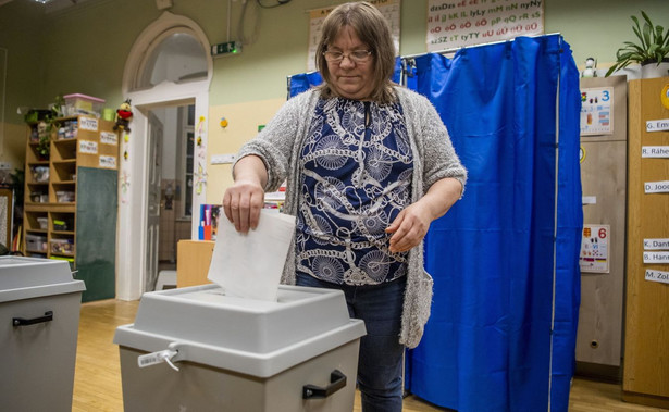 Wybory powszechne i referendum krajowe w sprawie ustawy o ochronie dzieci na Węgrzech