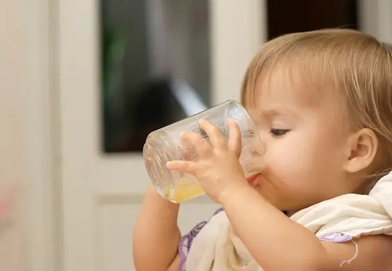 Soki nie dla dzieci, a przynajmniej nie tych najmłodszych - są nowe zalecenia pediatrów