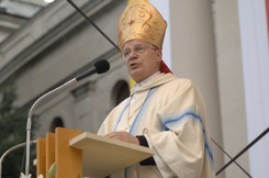 Abp Michalik zaszokował kazaniem o pedofilii. Słów nie odwoła. 'Za kazanie do sądu?'