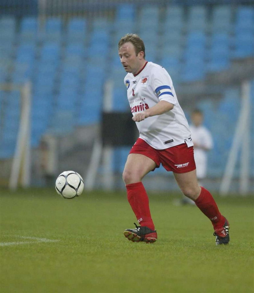 Olaf Lubaszenko już nie gra w piłkę, bo jest za gruby. Olaf Lubaszenko zakładał Reprezentację Artystów Polskich. Olaf Lubaszenko grał też z premierem Tuskiem