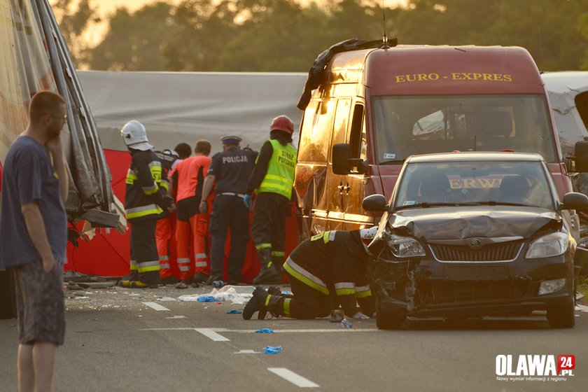 Koszmarny karambol na autostradzie A4 pod Oławą