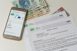 Kiedy najlepiej przejść na emeryturę? ZUS: Data urodzin, miesiąc i rok mają znaczenie. Pełny przewodnik na 2026 rok