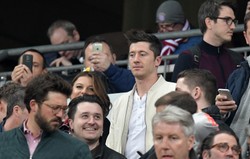 Lewandowski mecz z Realem obejrzał w towarzystwie żony. Niemcy zapewniają, że będzie gotowy na rewanż