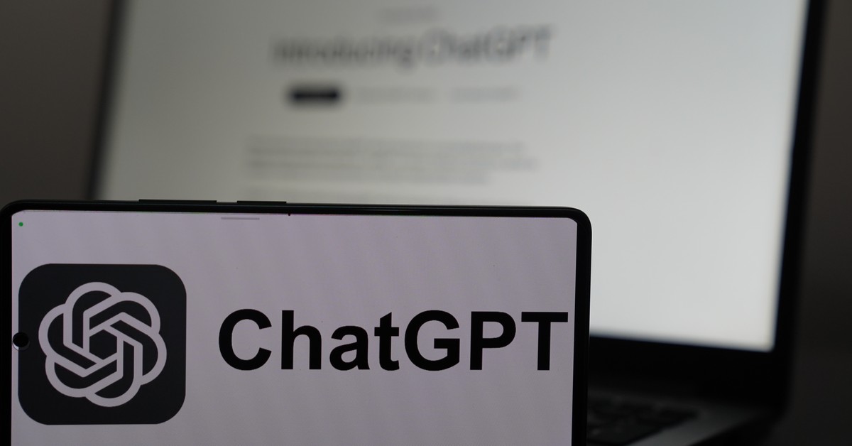 ChatGPT obniża inteligencję i pamięć użytkowników? Nowe doniesienia naukowców z MIT